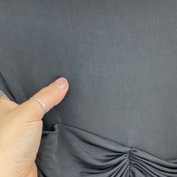 Elegant Black Maxi Dress - Picture 7 of 16